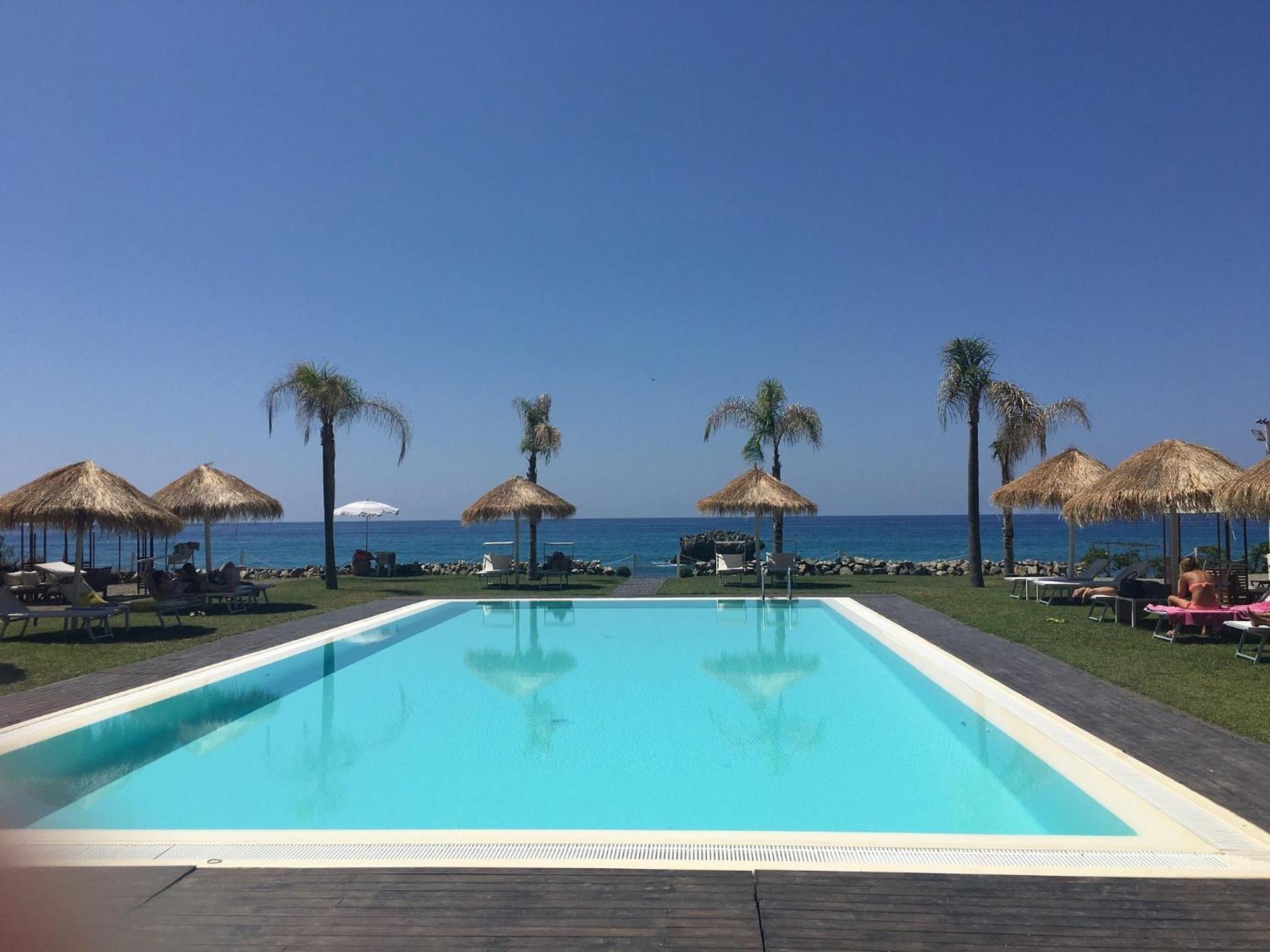 Borgo Di Riaci Beach Resort Santa Domenica  Exterior photo