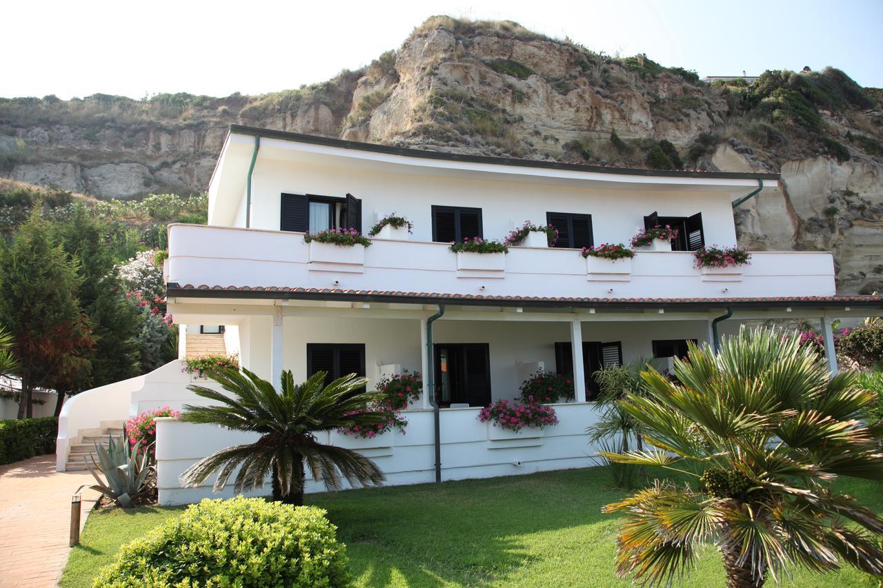Borgo Di Riaci Beach Resort Santa Domenica  Exterior photo