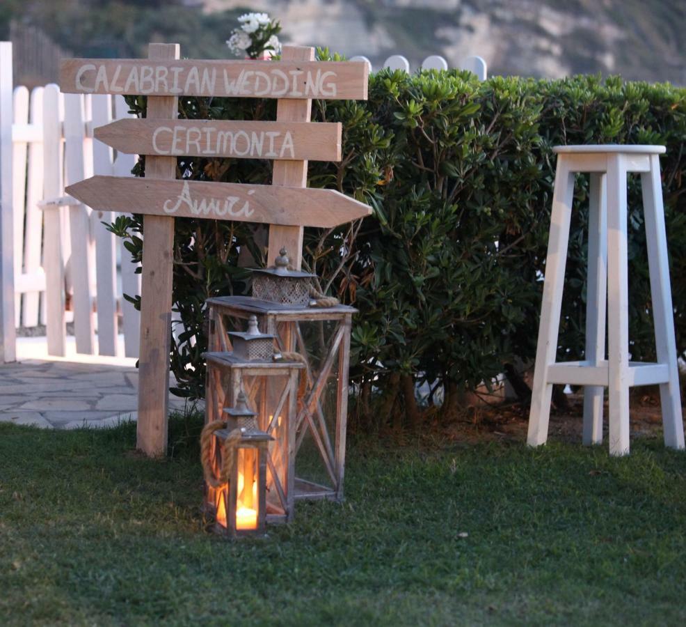 Borgo Di Riaci Beach Resort Santa Domenica  Exterior photo