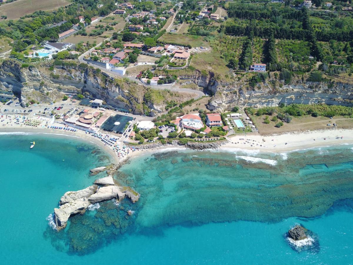 Borgo Di Riaci Beach Resort Santa Domenica  Exterior photo